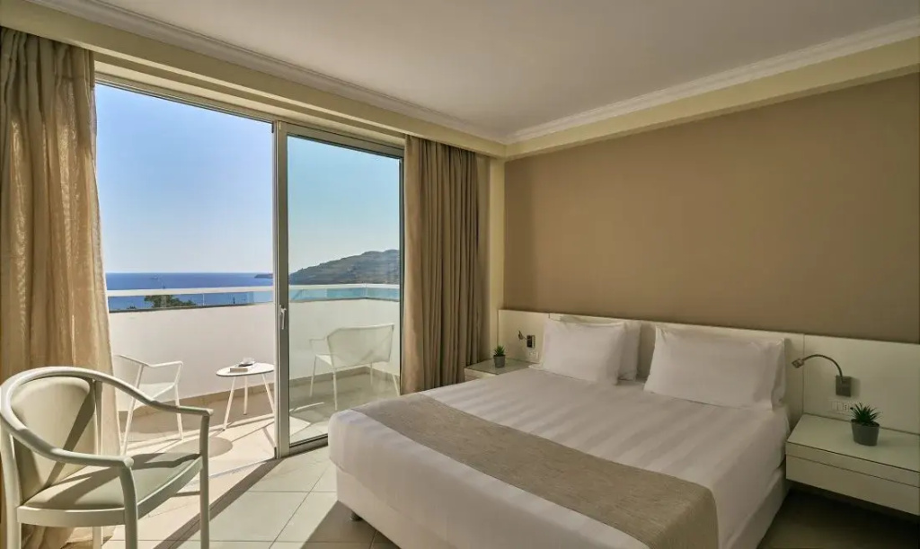 Deluxe Double Junior Suite with sea view (full double bed)