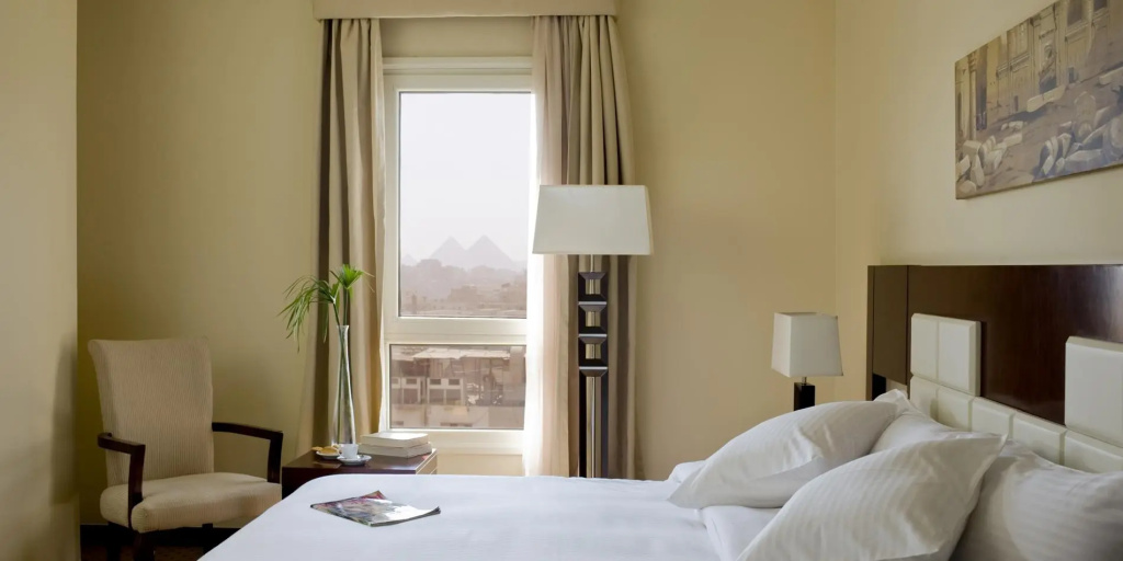 Deluxe Double Junior Suite with Pyramids view (full double bed)