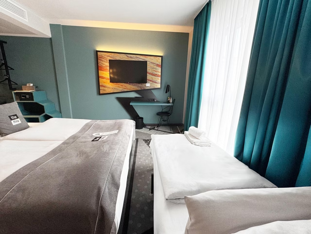 Premium Double room (full double bed)