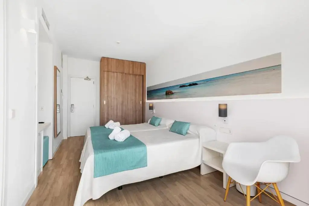 Double room (twin beds)