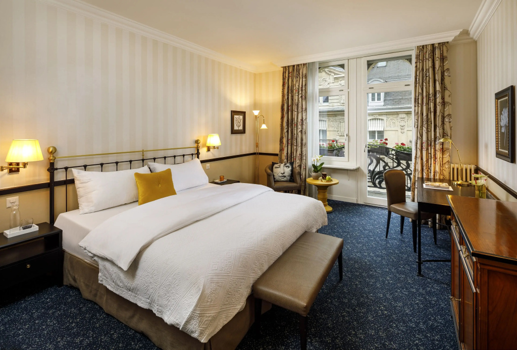 Double Junior Suite (full double bed)