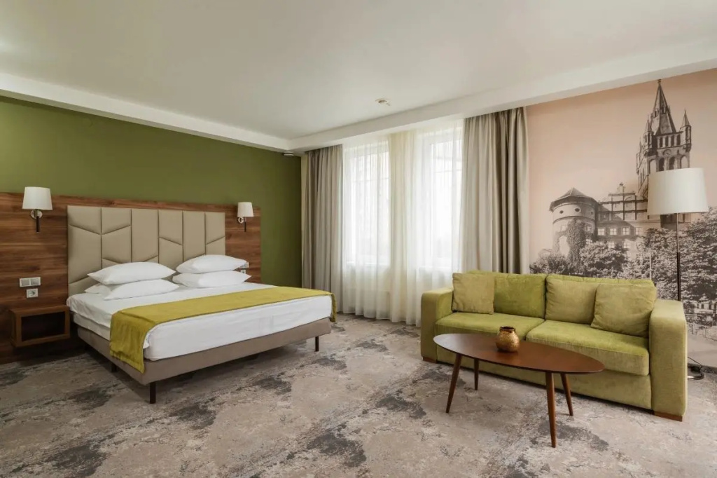 Business Suite with river view