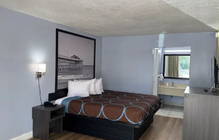 Double room (full double bed)