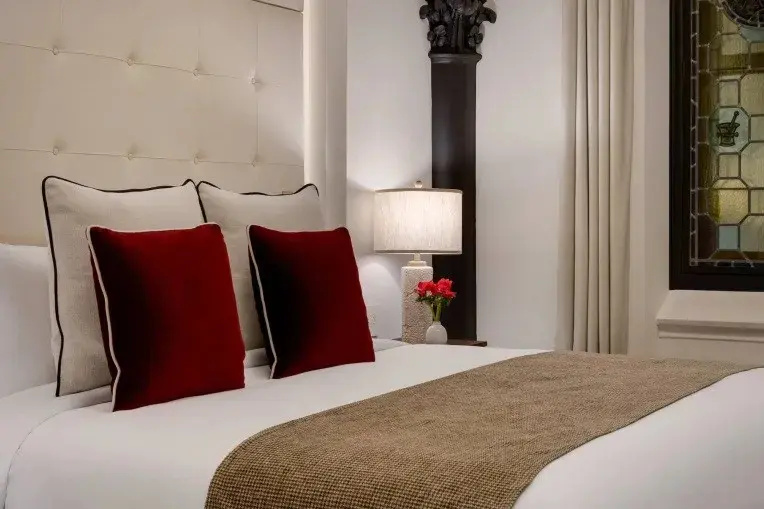Alchemy Double Suite (full double bed)