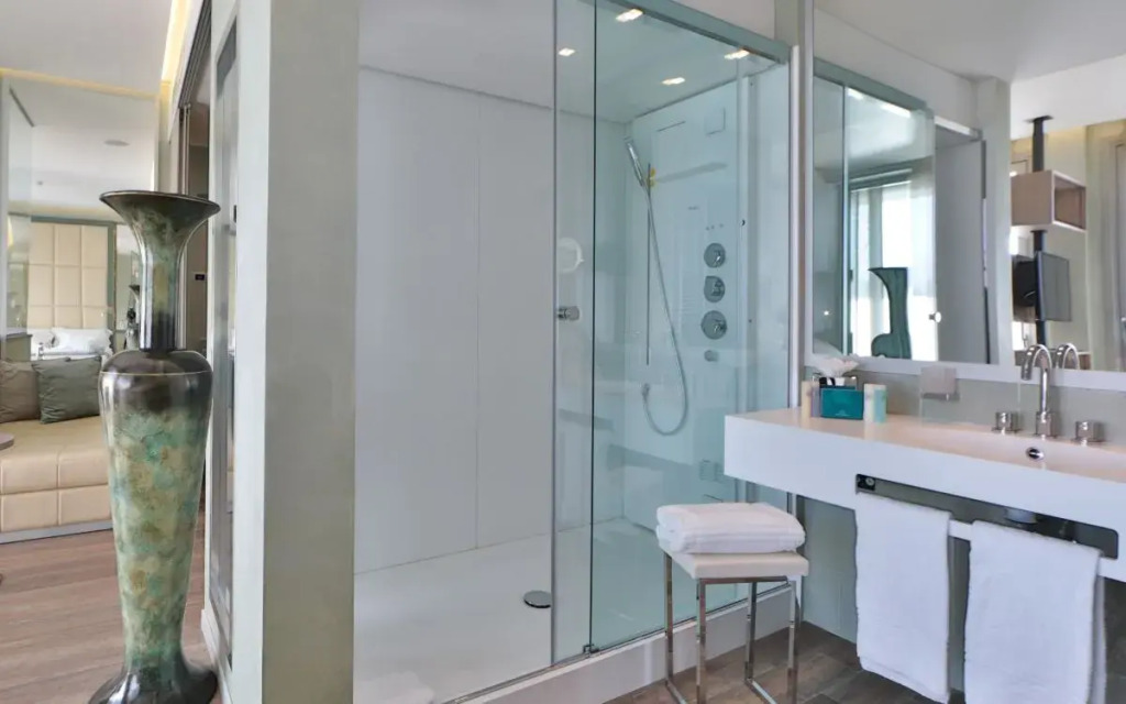 Двухместный полулюкс Wellness Resort двуспальная кровать в Hotel Ville sull'Arno