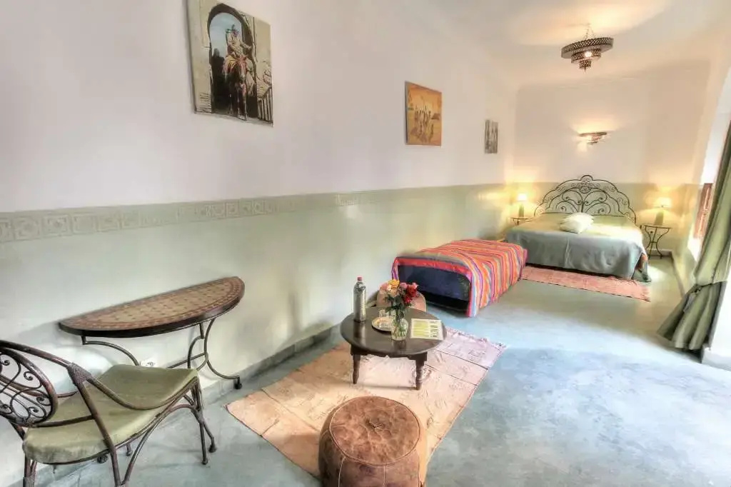 Merinide Double room (full double bed)