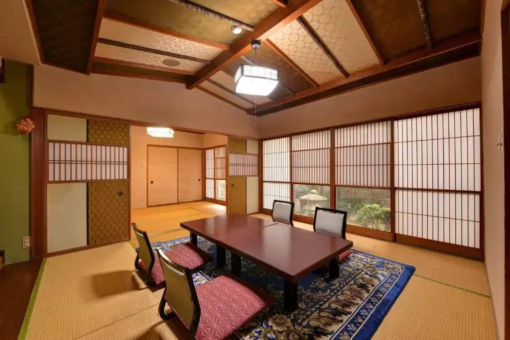 Kappo Ryokan Shiroyama - Chambres