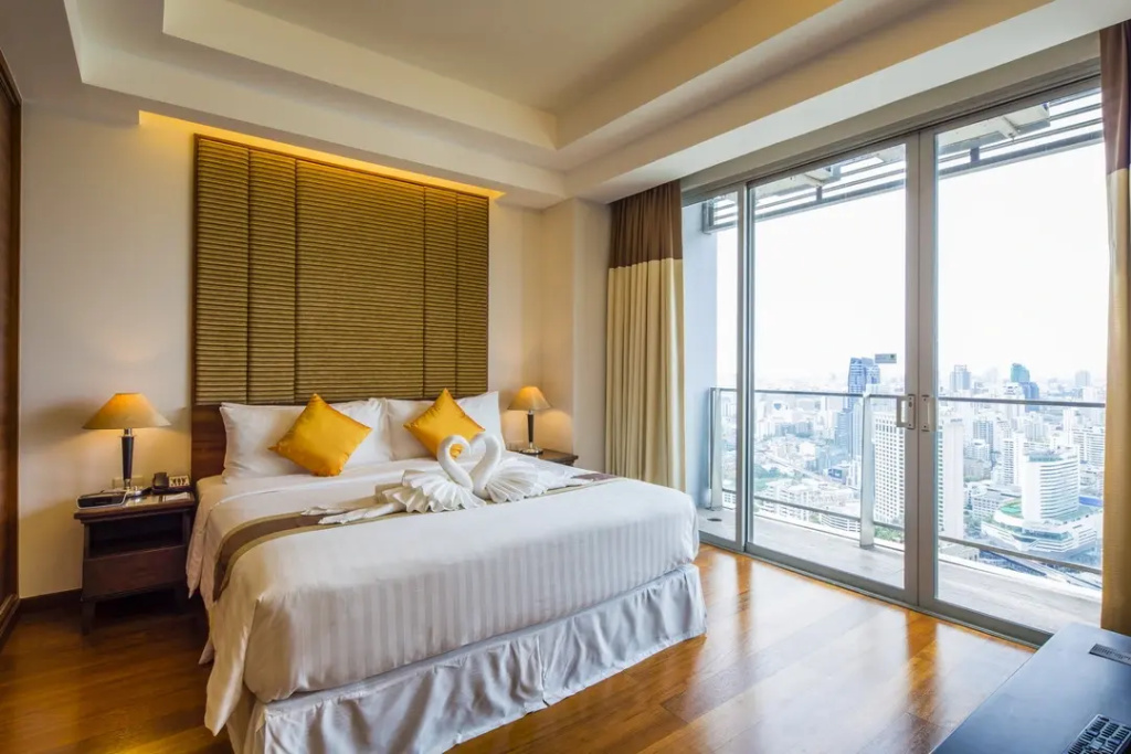2 Bedrooms Premier Quadruple Apartment with park view