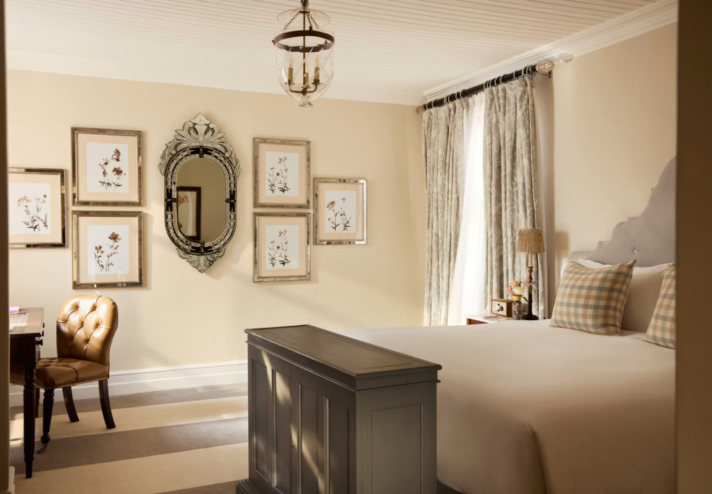 Honeysuckle Suite