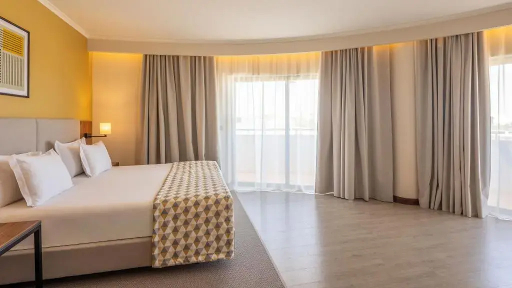 Holiday Inn Algarve Albufeira by IHG - Général