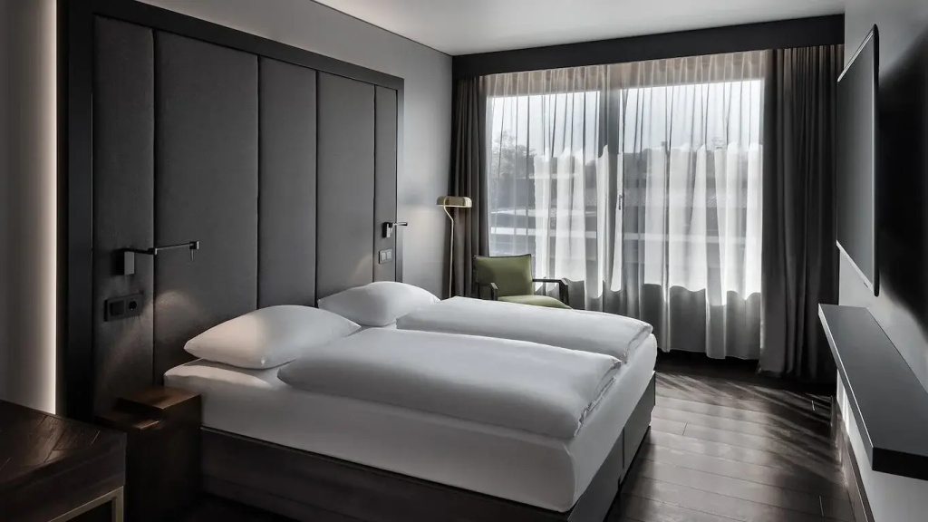 Roomy Plus Double room (full double bed)