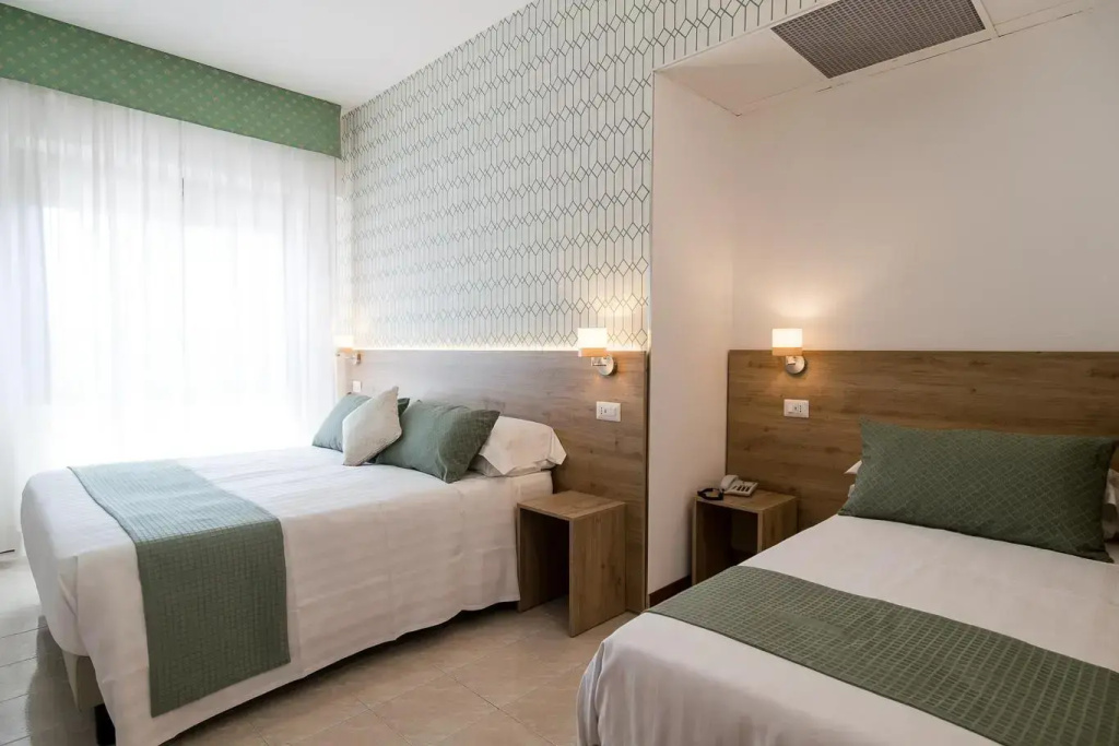 Superior Triple room