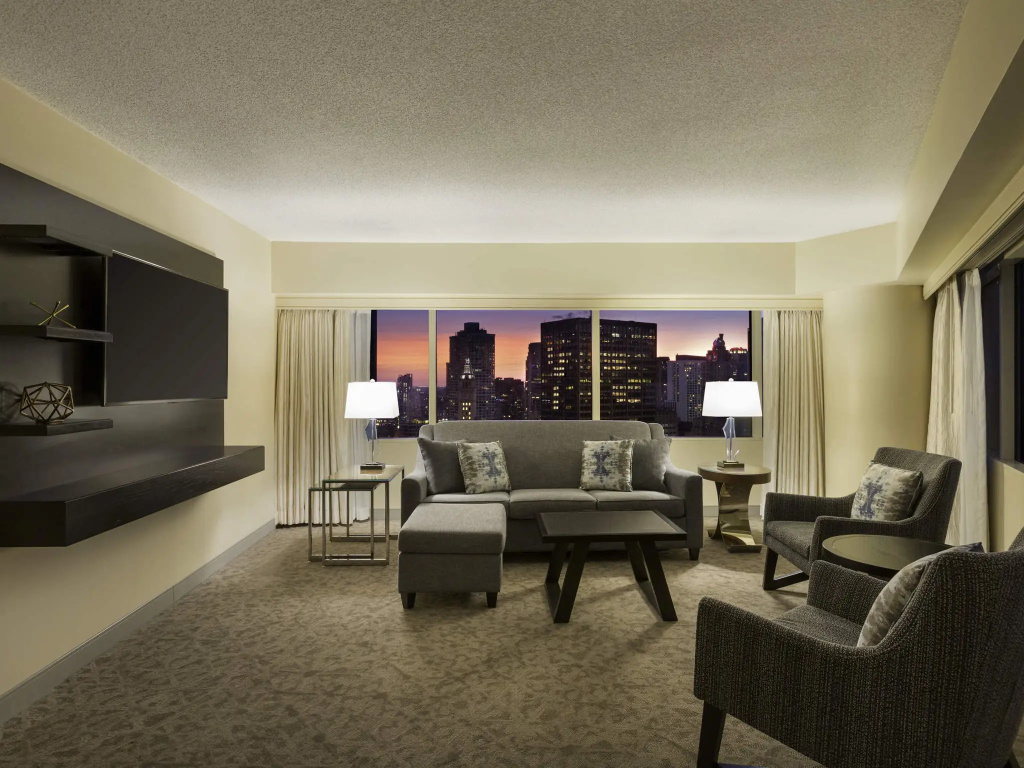 Executive Corner Double Suite (twin beds)