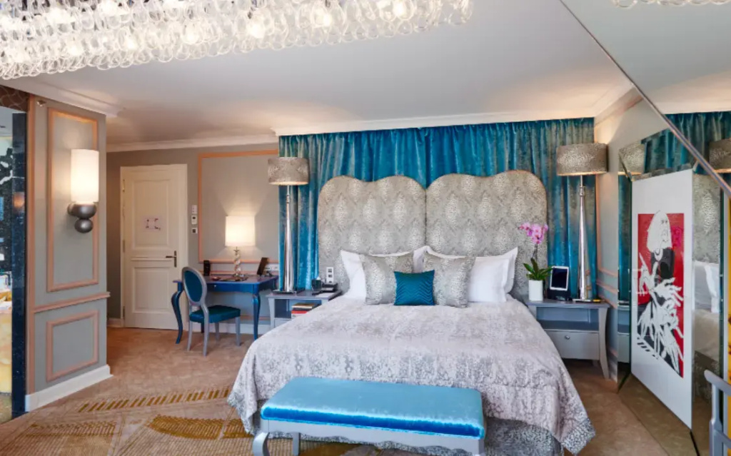 The Liszt Double Studio full double bed