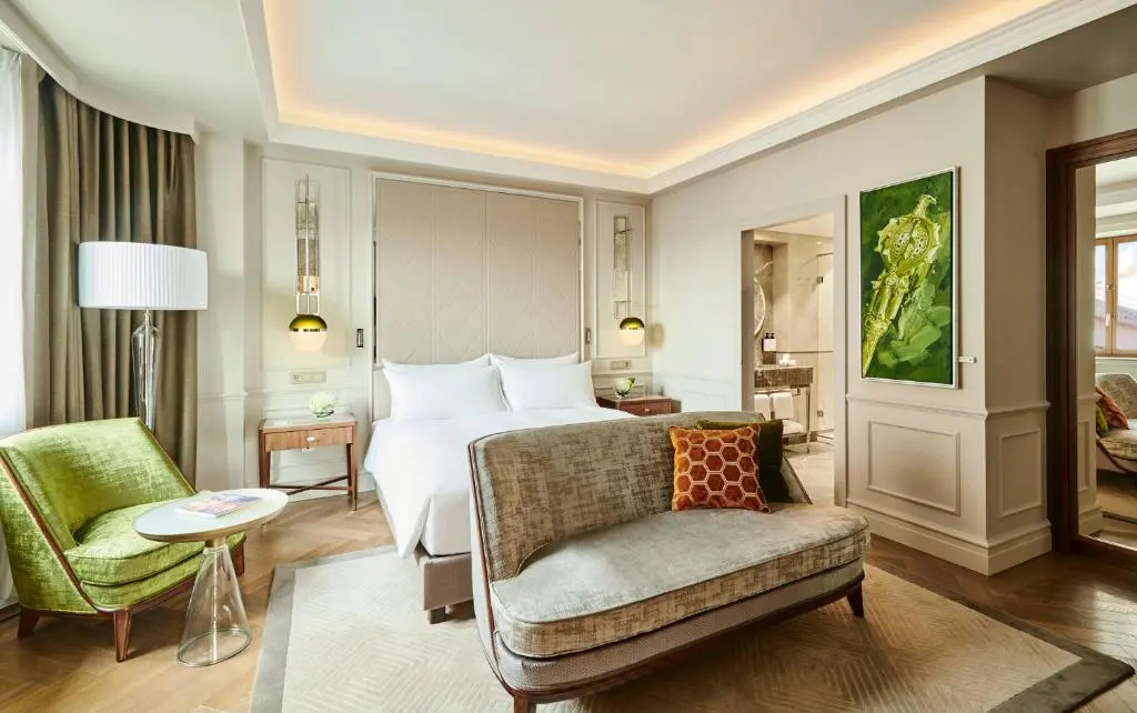 Palace Double Suite (full double bed)
