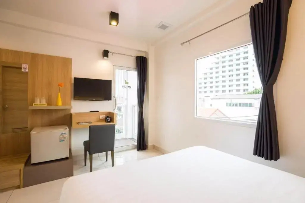 Standard Double room with balcony (full double bed)