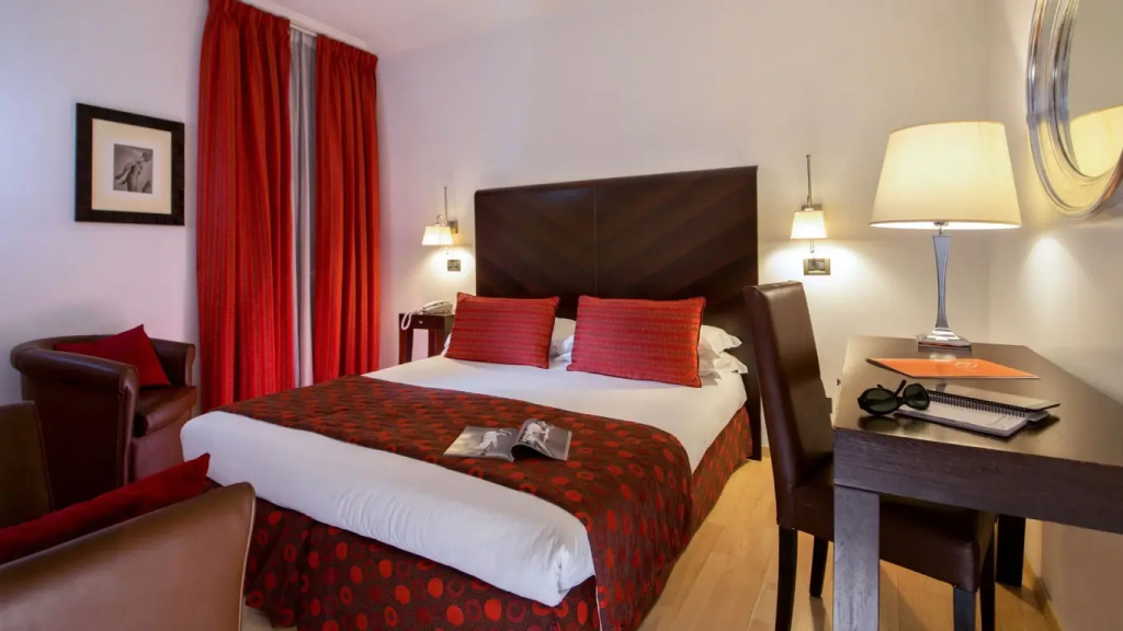 Standard Double room (full double bed)