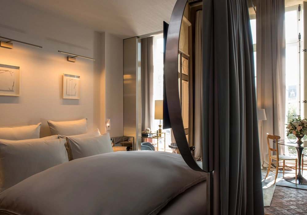 Deluxe Double Suite (full double bed)