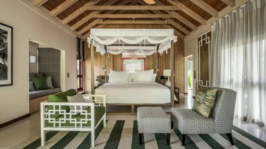 4 Bedrooms Residence Villa