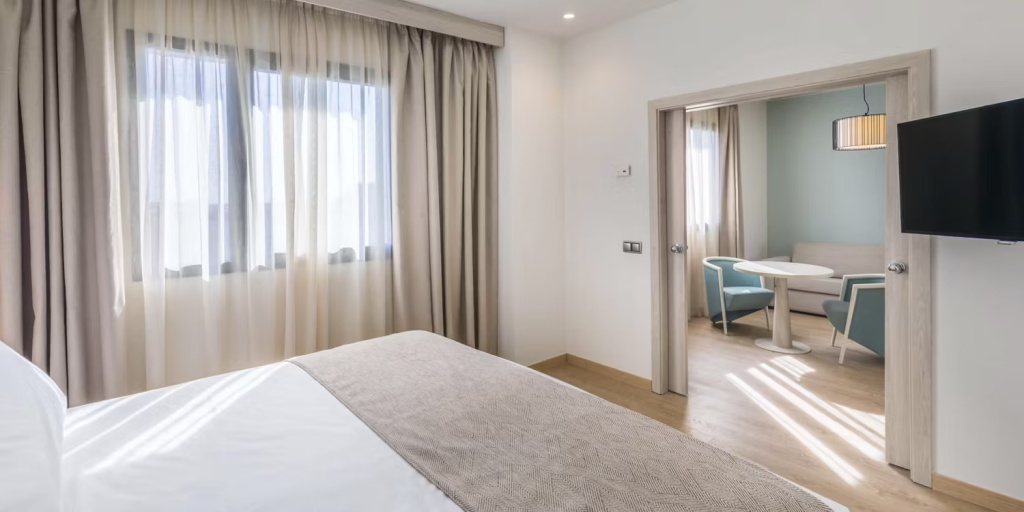 Family Double Junior Suite (full double bed)