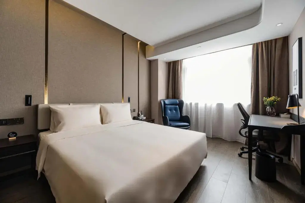Executive Double room (full double bed)