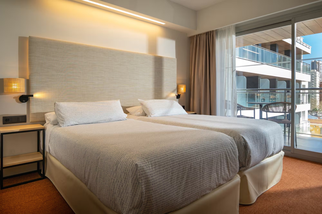 The INNSiDE Double room with sea view (twin beds)