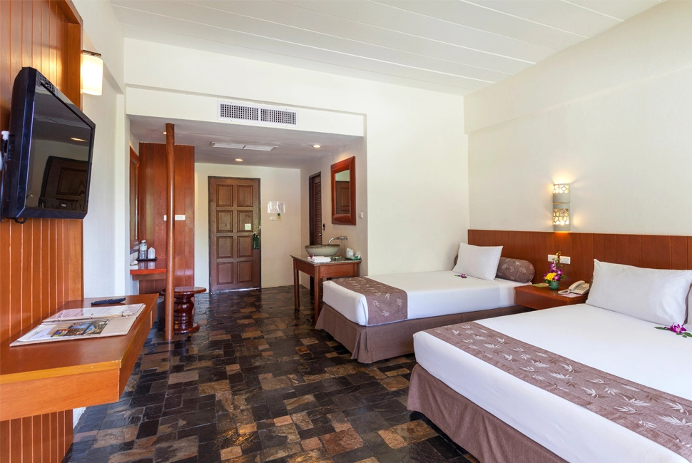 Deluxe Double room with pool view (twin beds)