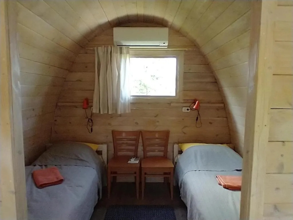 Standard Double Bungalow (twin beds)