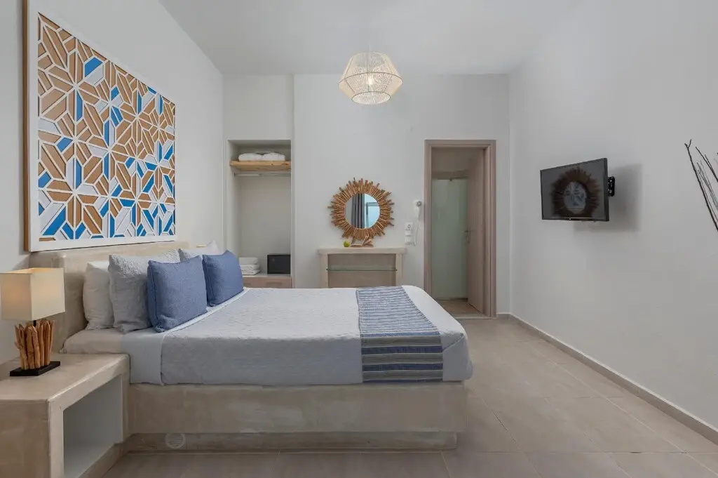 Double Junior Suite with Outdoor Hot Tub (full double bed)