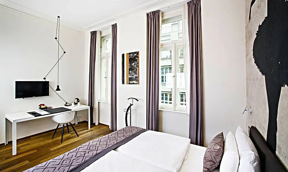 Golden Crown Hotel - Chambres