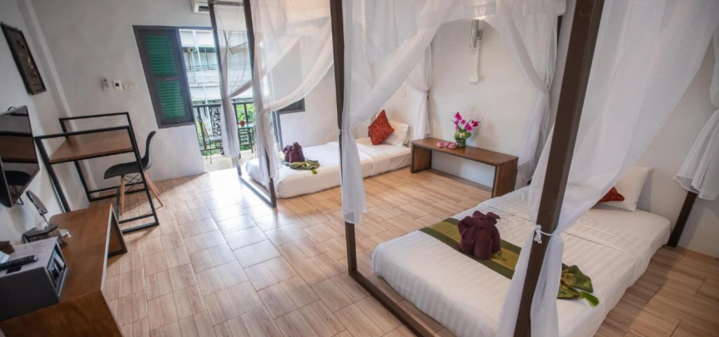 Deluxe Double Studio room twin beds