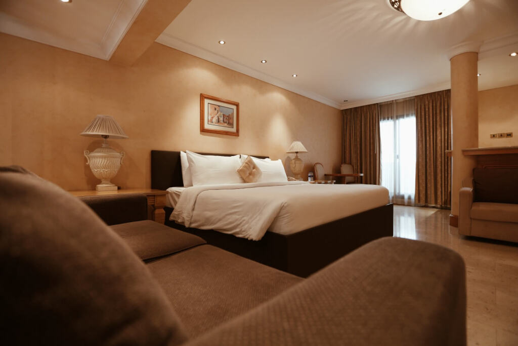 Dubai Marine Beach Resort & Spa