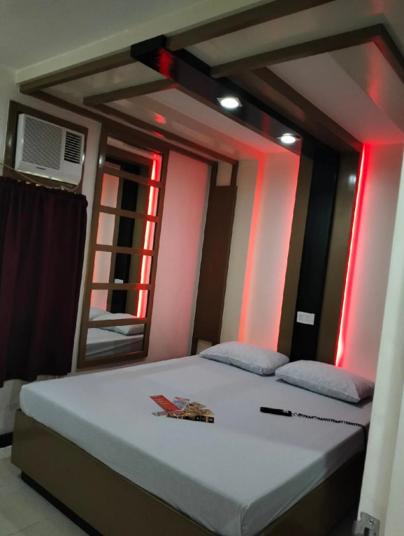 Deluxe Double room (full double bed)