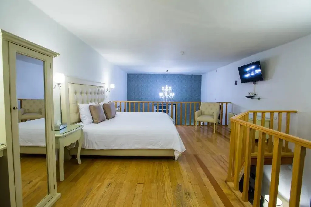 Presidential Double Suite (full double bed)