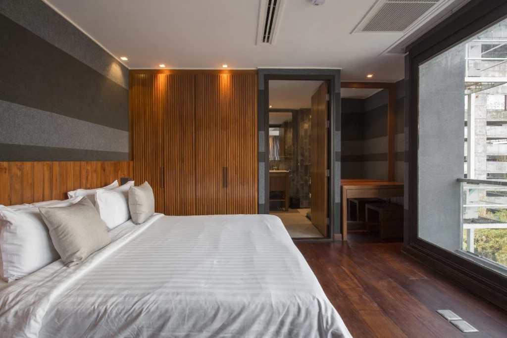 Triple Suite