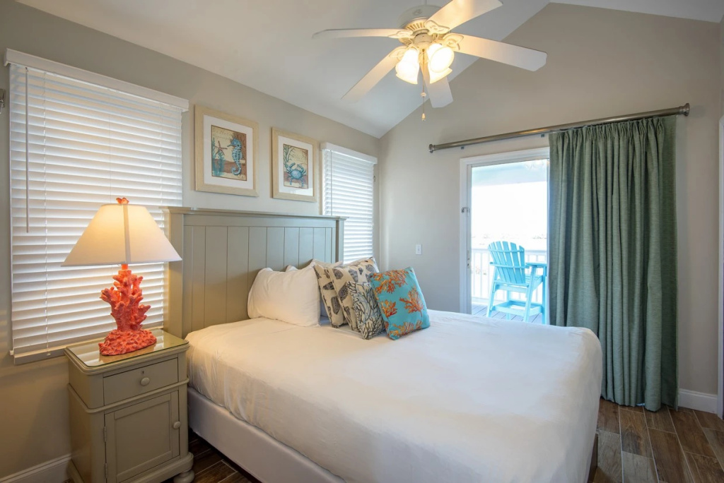 3 Bedrooms Home with Pool