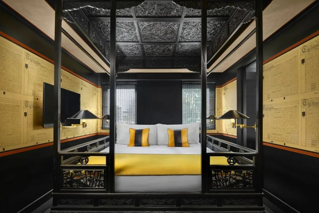 Opium Club Lounge Access Double room with city view (full double bed)