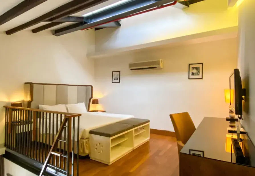 Skylight Double Loft (full double bed)