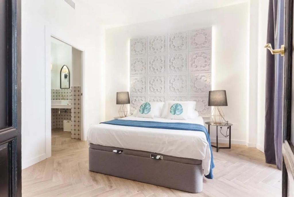 5 Bedrooms I Apartment
