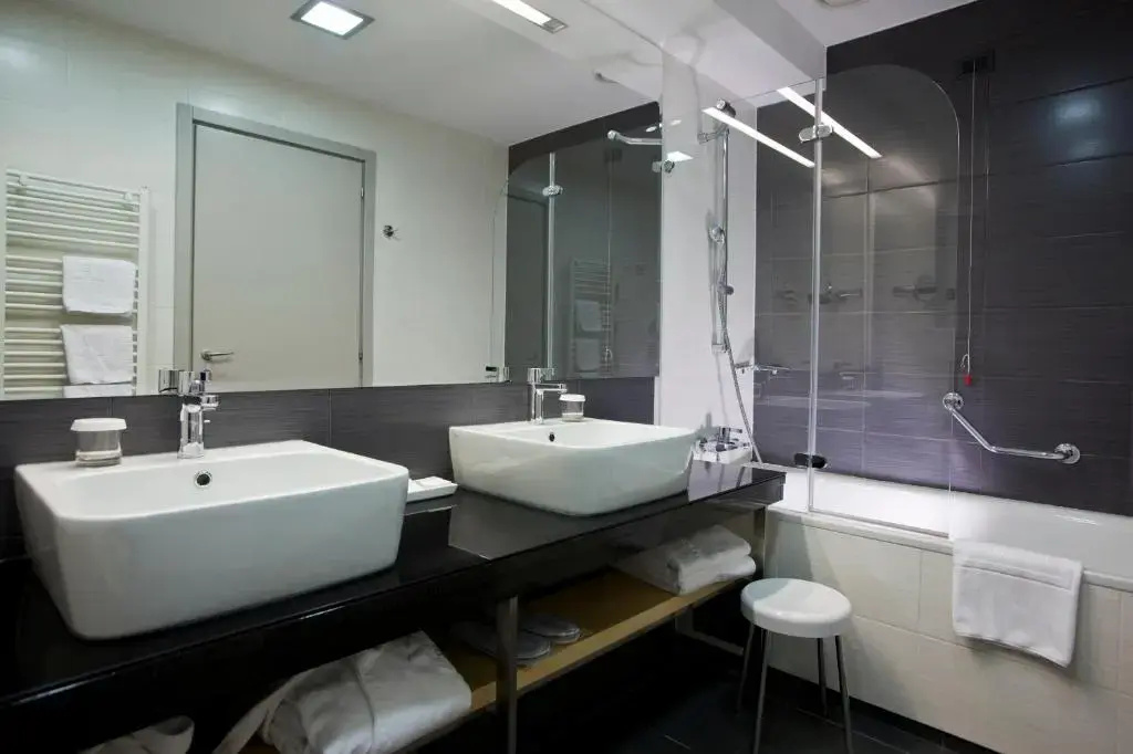 Atrium Hotel - Chambres