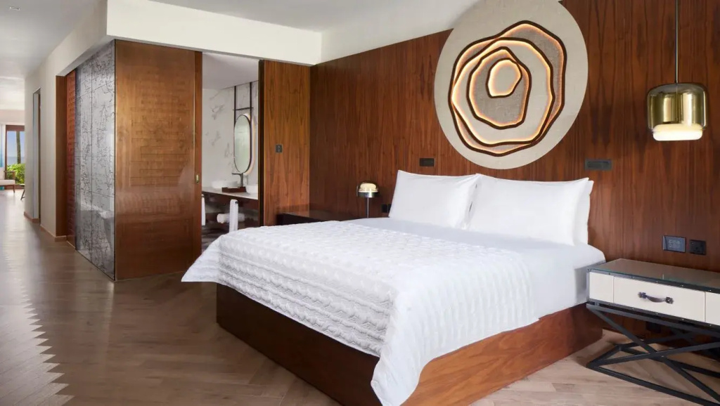 1 Bedroom Double Plunge Pool Hideaway Suite in Loft
