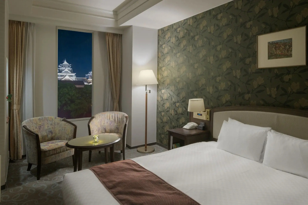 Castle Side Double room (full double bed)