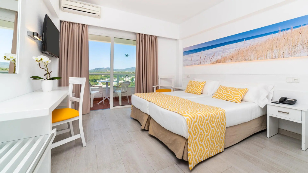 Double room (twin beds)