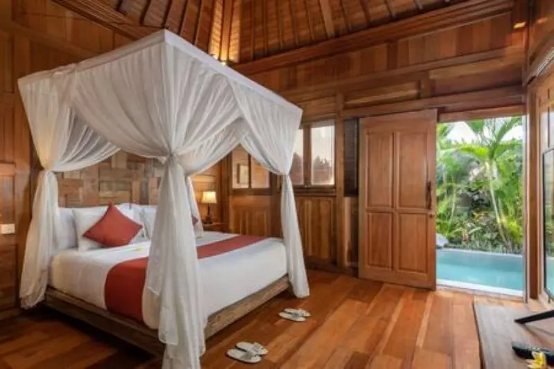 2 Bedrooms Quadruple Villa