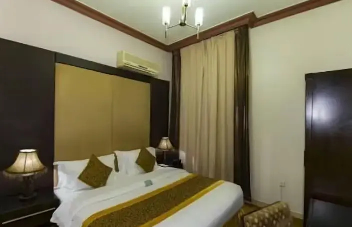 Double Studio (full double bed)