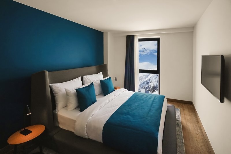 Double Junior Suite with mountain view (full double bed)