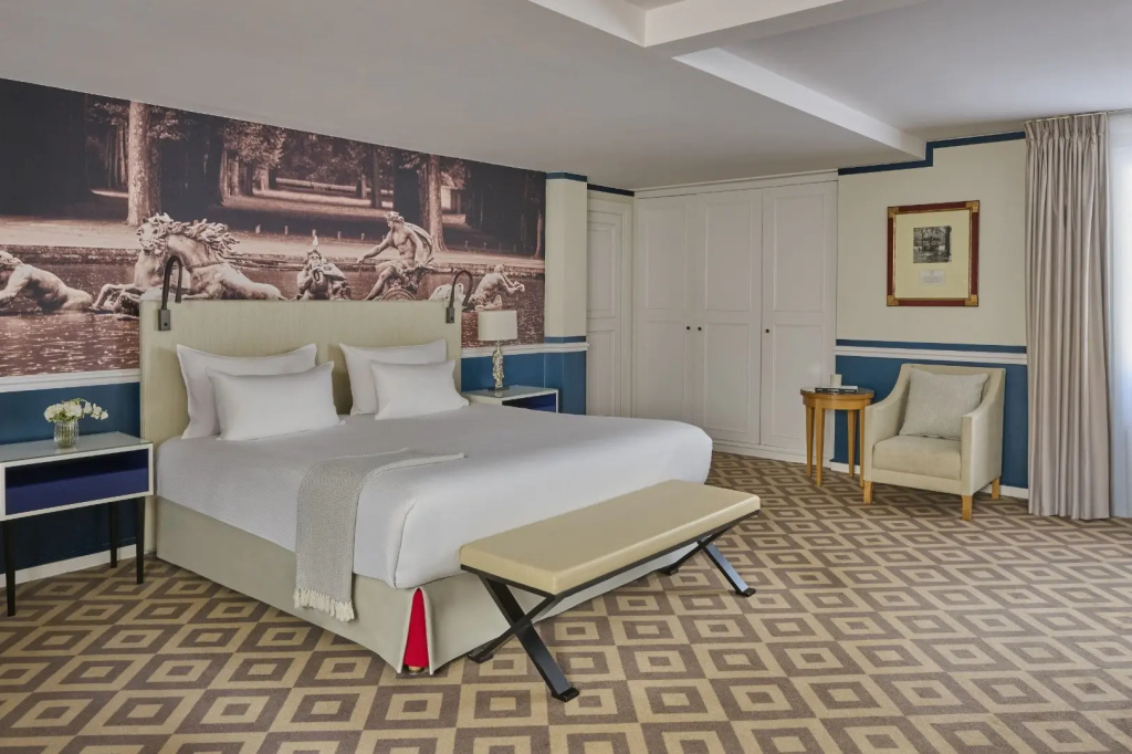 Presidential Penthouse Suite
