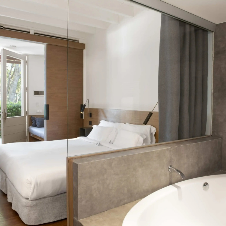 Superior Garden Double room (full double bed)