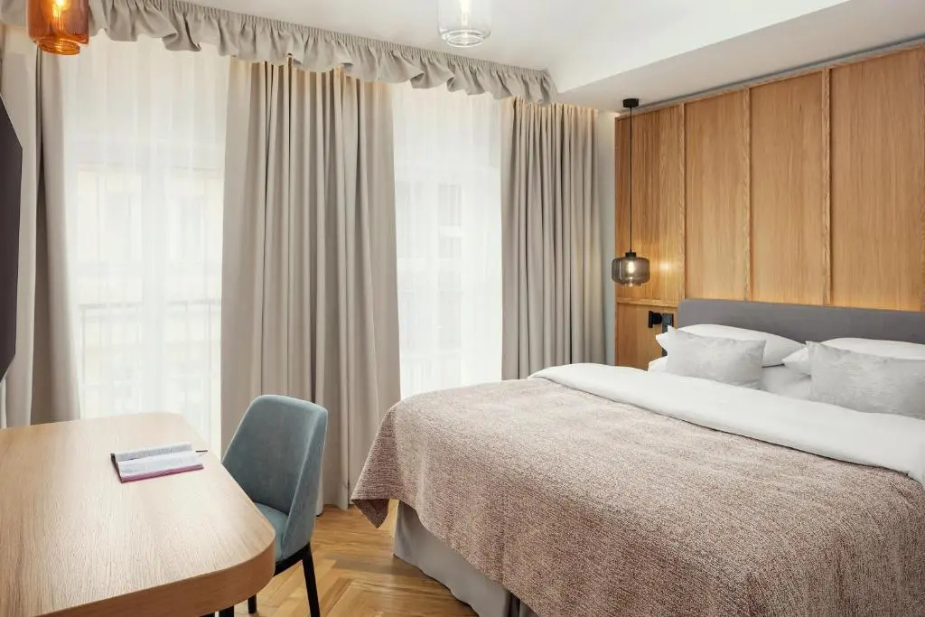 2 Bedrooms Apartment