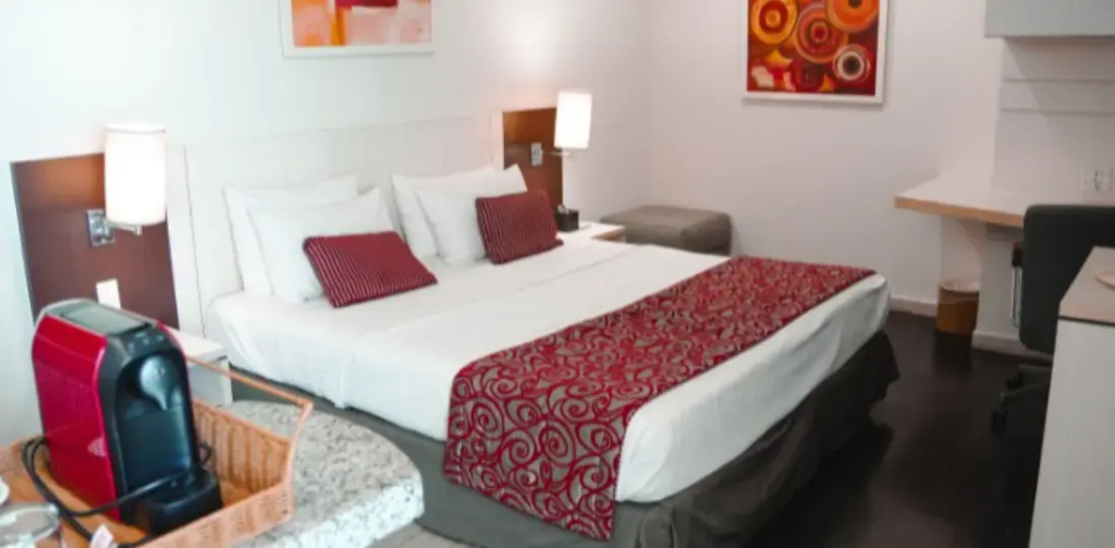 Executive Double Suite (full double bed)